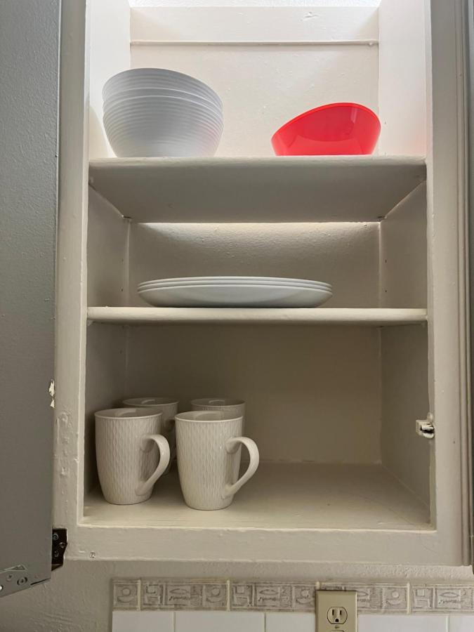 Spacious With Tv, Wi-fi, Netflix, Parking * Edmonton