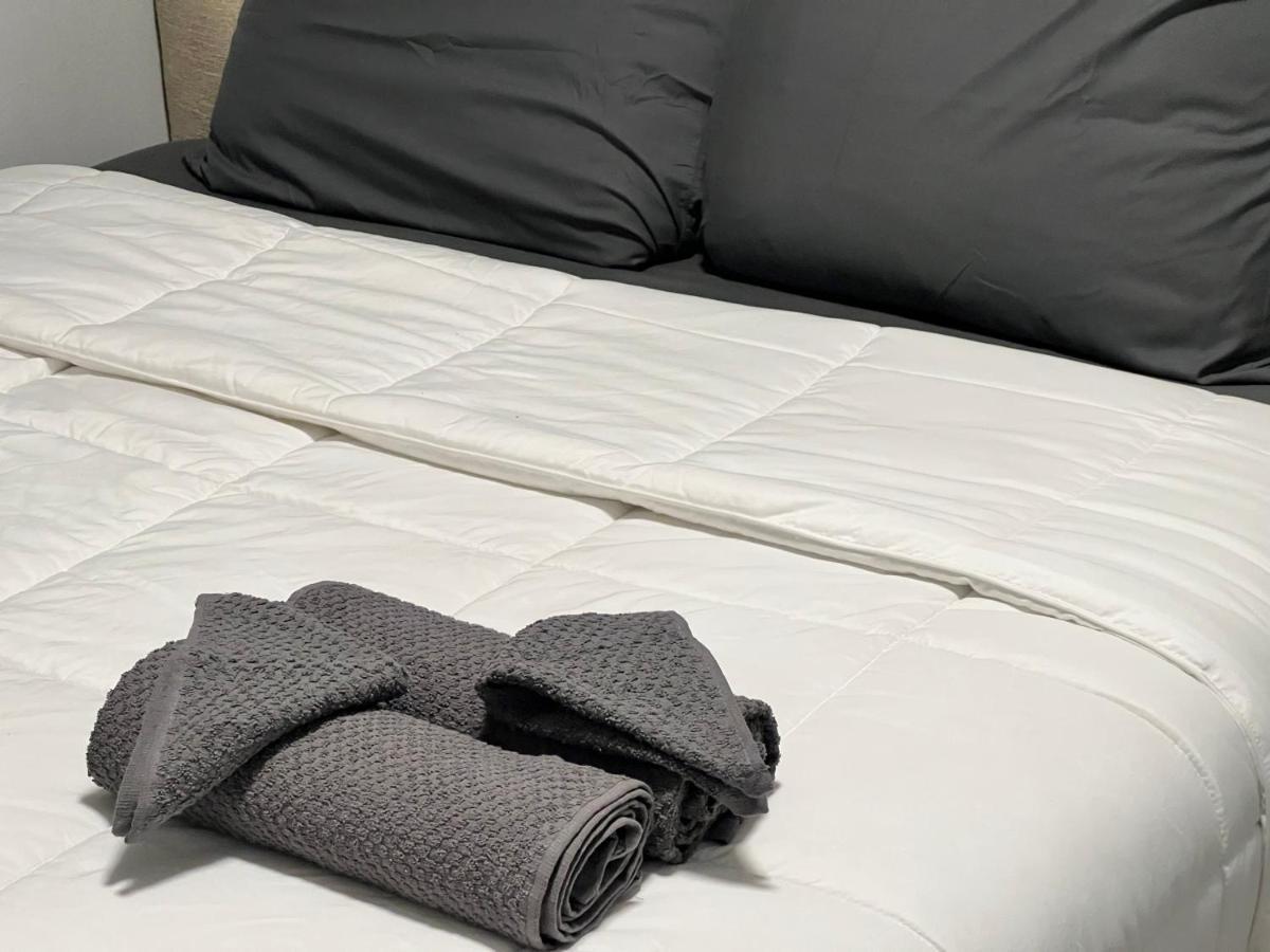 Spacious With Tv, Wi-fi, Netflix, Parking Edmonton
